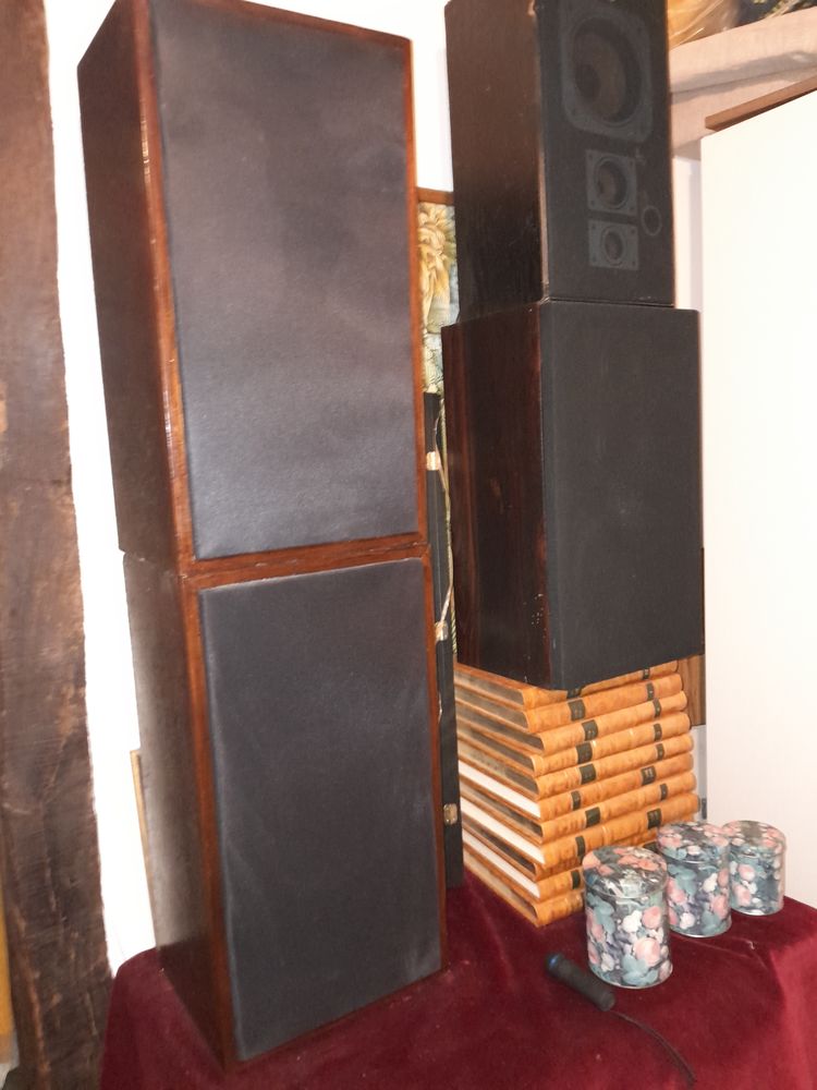 2 enceintes HIFI de 80 W 50 P�ronnas (01)