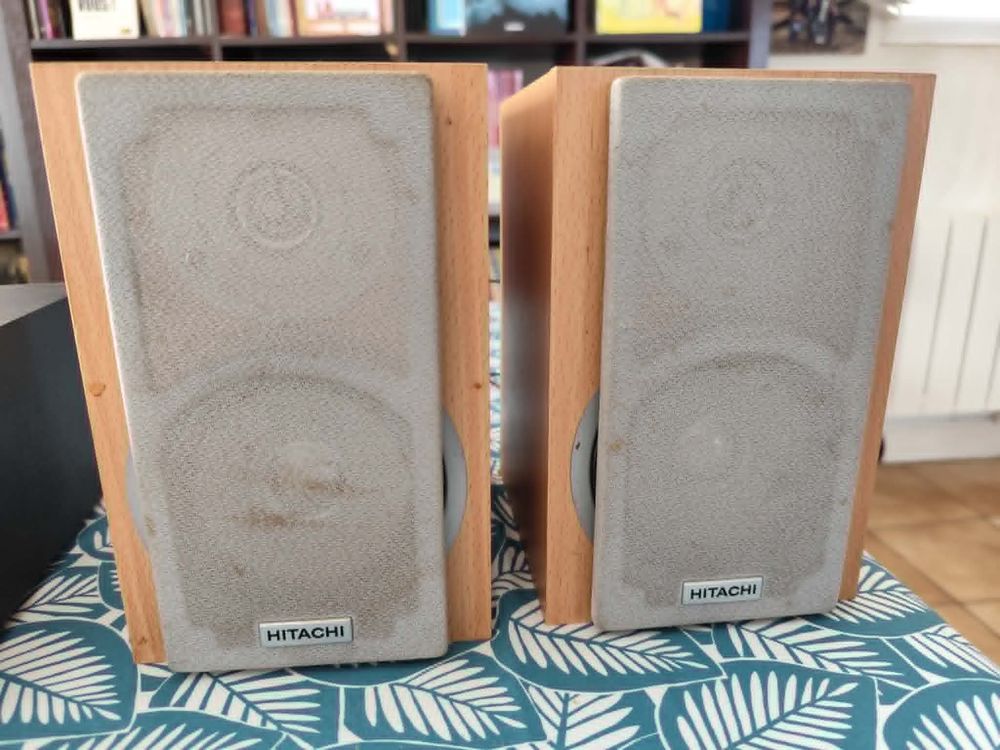 Enceintes Hitachi 20 Villeneuve-sur-Lot (47)