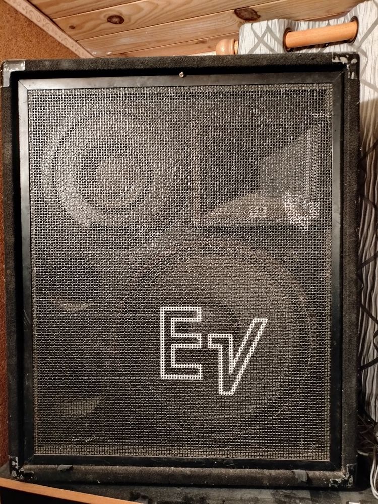 2 ENCEINTES 3 VOIES ELECTRO-VOICE 300 W 8 ohms la paire 650 Saint-Jeannet (06)