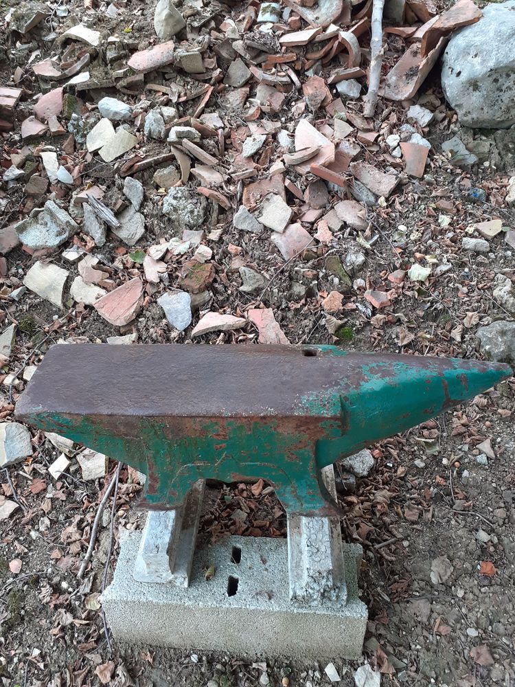 Enclume en acier de forgeron 280 Ilhat (09)