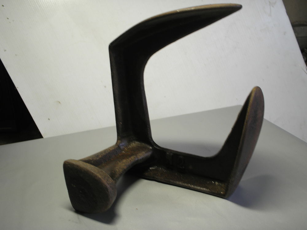  ENCLUME  DE  CORDONNIER EN FER 15 Le Tremblay-sur-Mauldre (78)