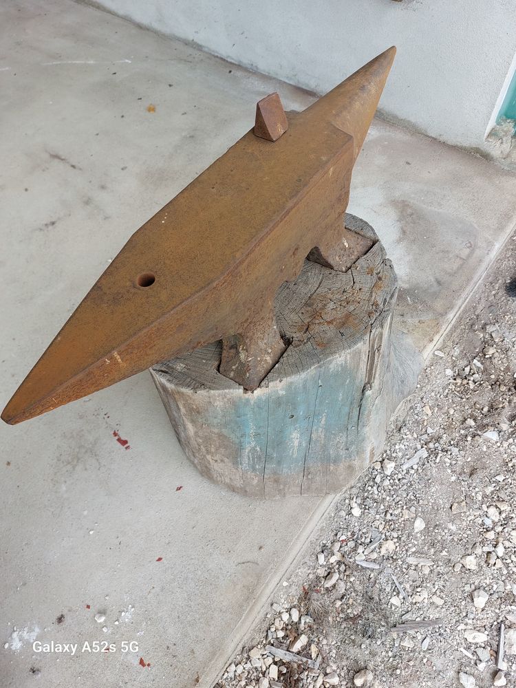 ENCLUME DE FORGERON 120 Cosne-Cours-sur-Loire (58)