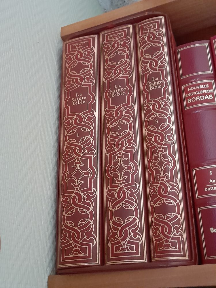 Encyclop�die enti�re et bible 3 volumes num�rot�e 0 Les Pavillons-sous-Bois (93)