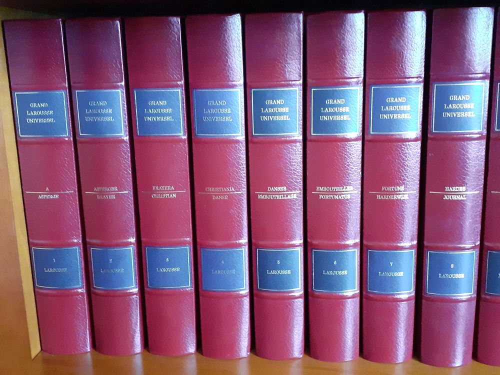 Encyclop�die GRAND LAROUSSE UNIVERSEL 120 Naveil (41)
