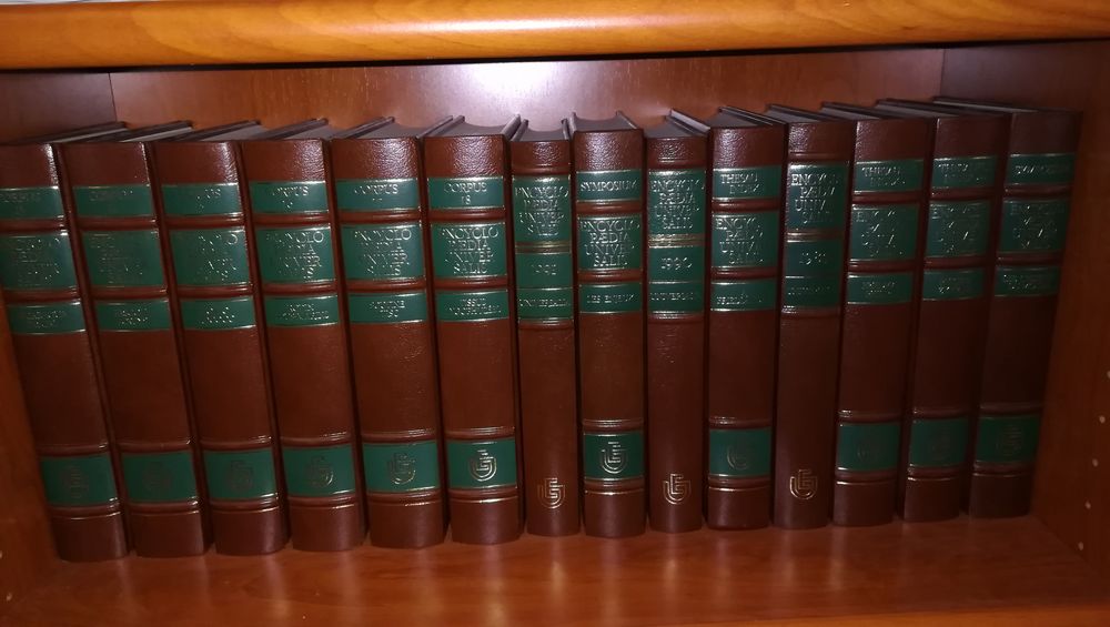 Encyclop�die Universalis en cuir 80 Mirandol-Bourgnounac (81)