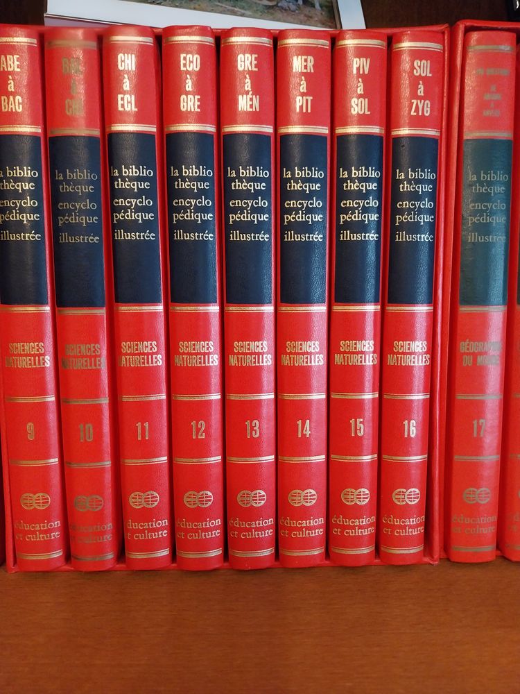 Encyclop�die universelle 250 Damville (27)