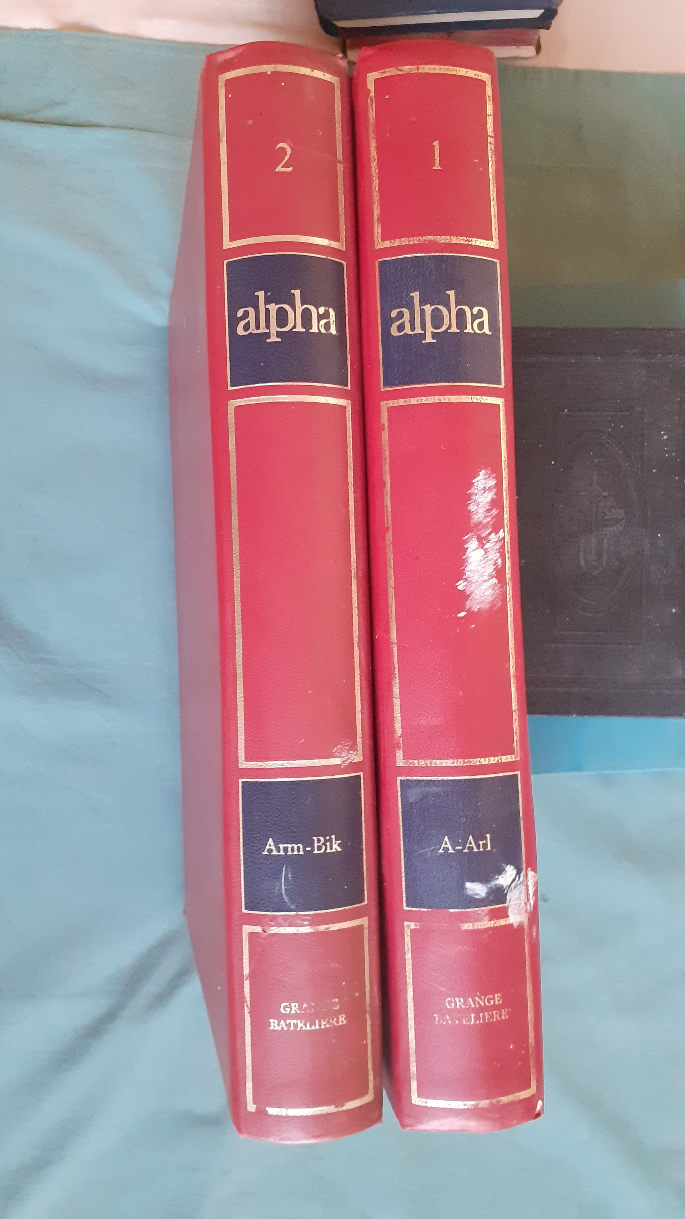 Lot de 2 encyclop�dies Alpha 6 Grisolles (82)