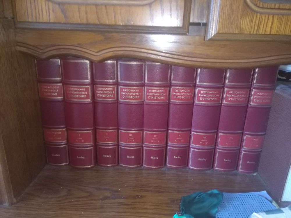 Encyclopédies d histoire de chez Bordas 9 volume 0 Éclans-Nenon (39)