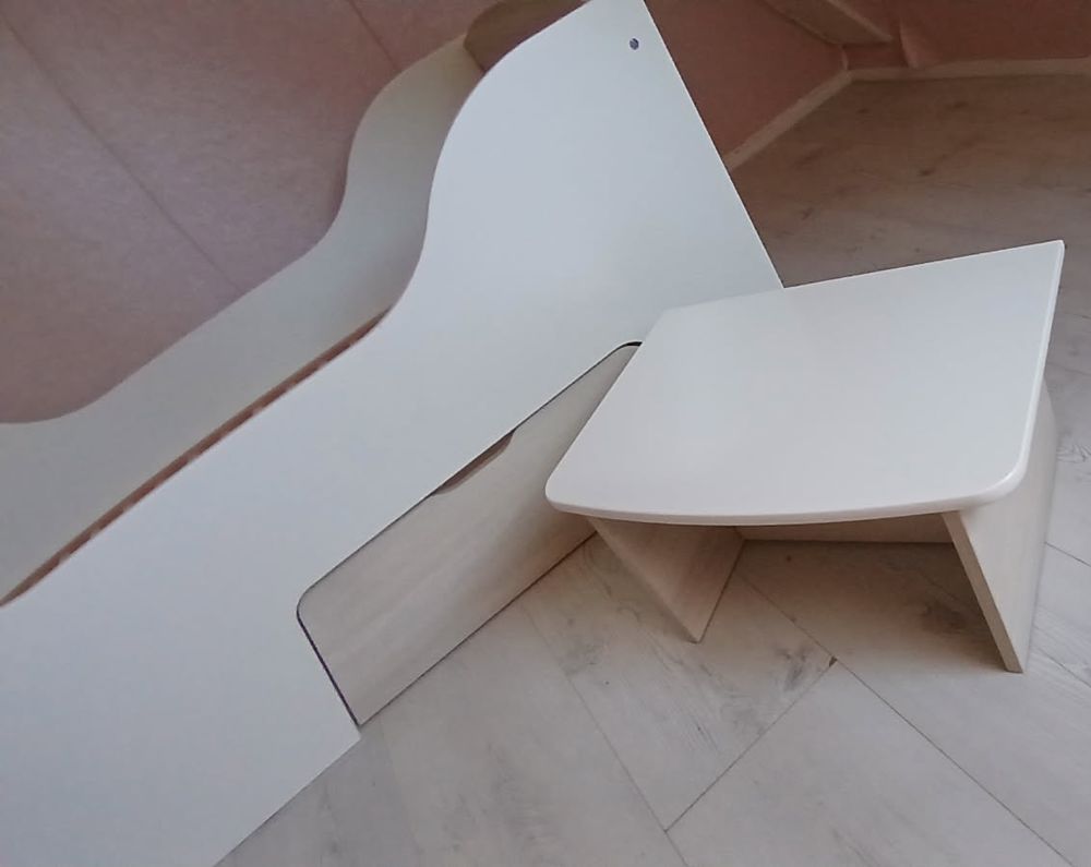 Lit enfant avec chevet blanc et cr�me 100 Lorient (56)