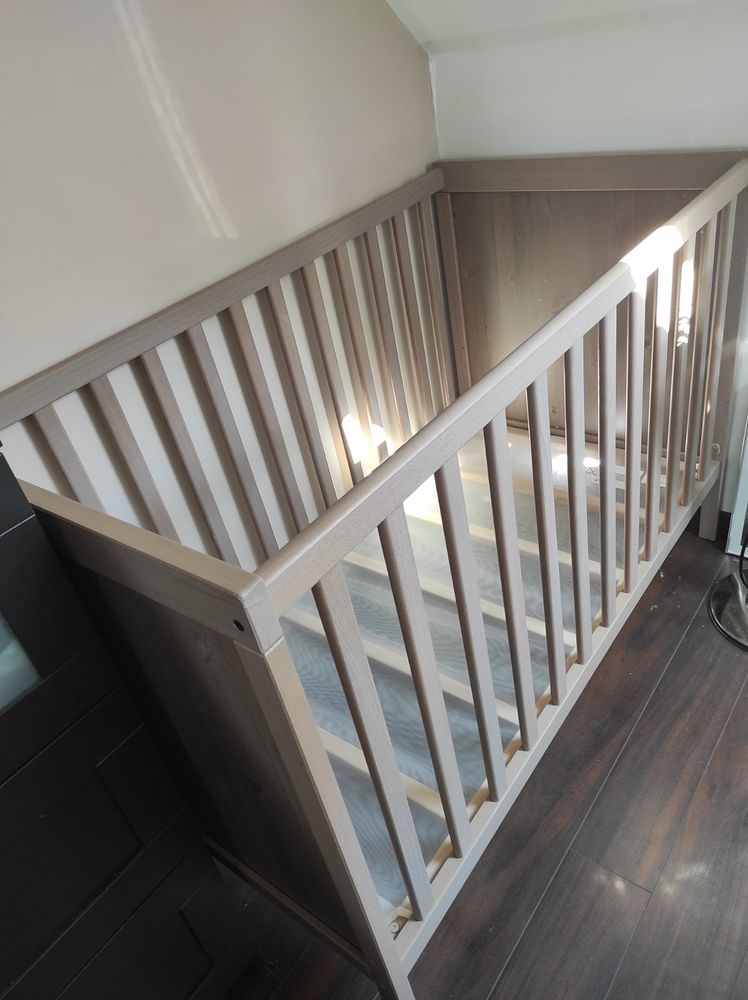 LIT ENFANT BEBE BEIGE / TAUPE 120 CM X 60 CM AVEC MATELAS 70 Buno-Bonnevaux (91)