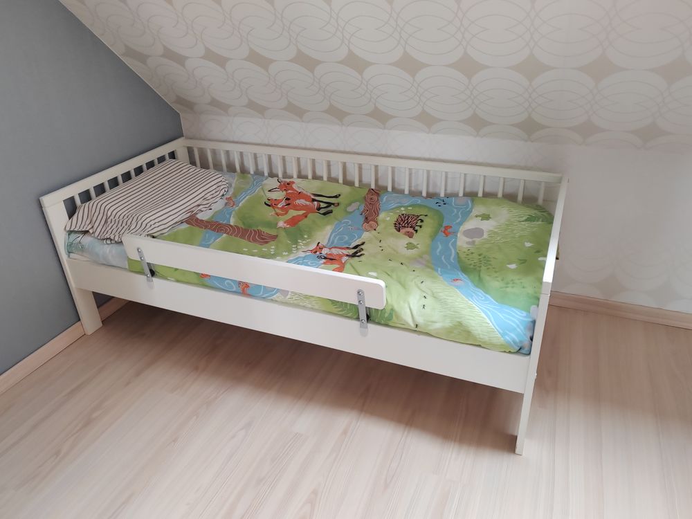 lit enfant blanc      long 160  larg 80 30 Jouy-sous-Thelle (60)