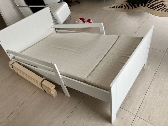 Lit d`enfant/ado  extensible avec matelas 105 Ornex (01)