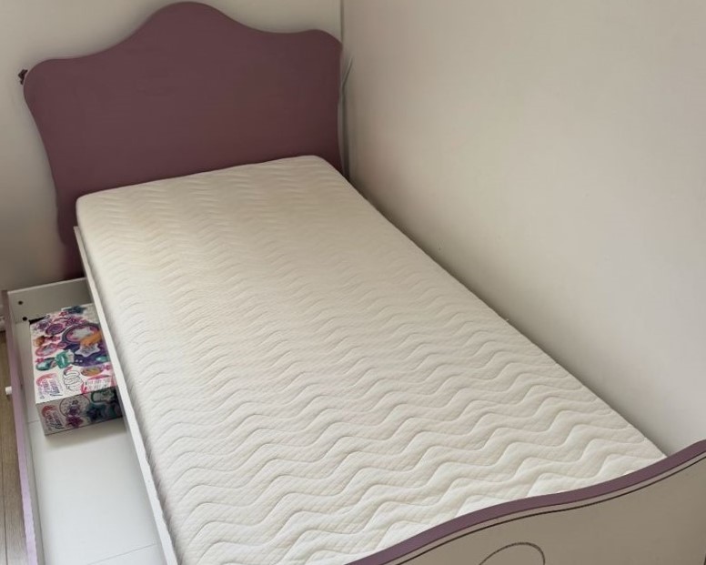 Lit enfant fille avec matelas - Blanc & Mauve 140 Br�val (78)