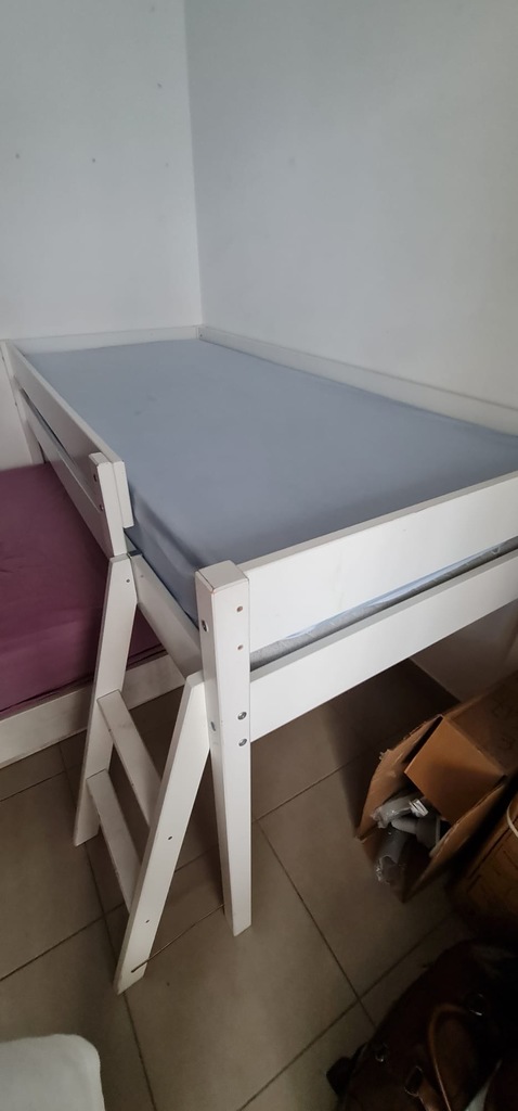 Lit enfant en hauteur de marque Alin�a 90 Montpellier (34)