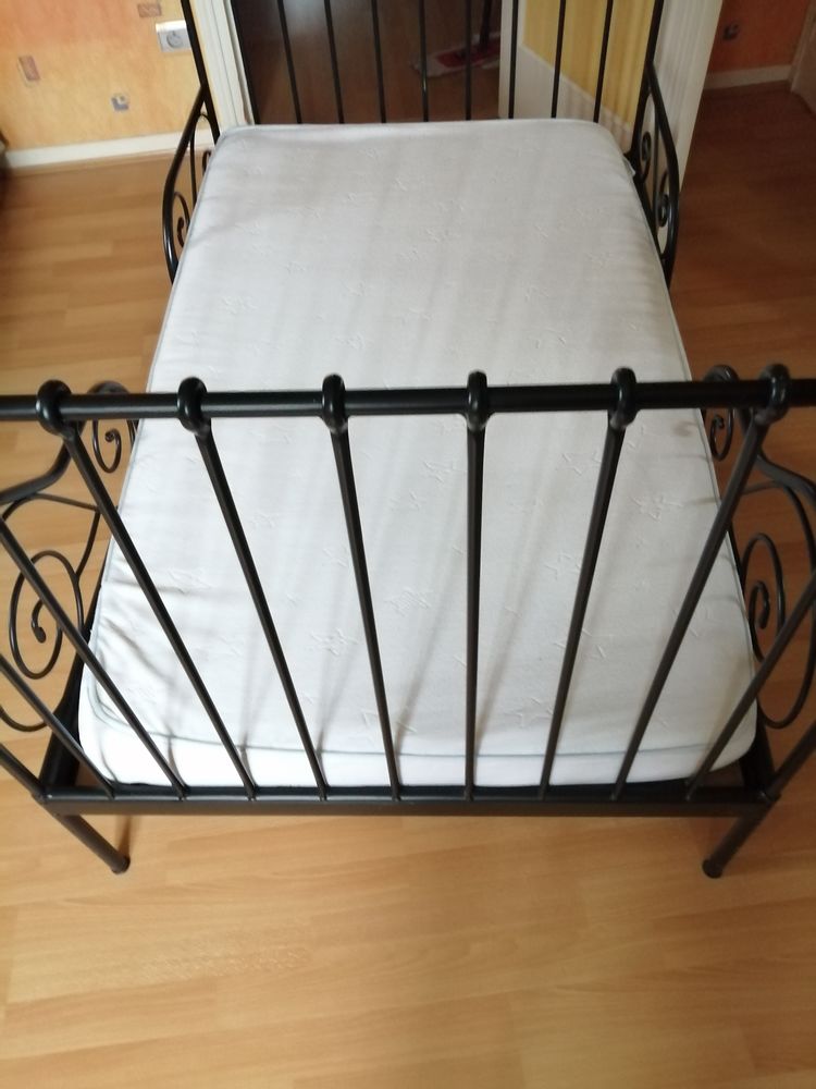 LIT ENFANT + MATELAS 130 Estos (64)