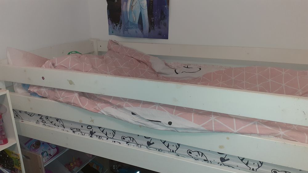 Lit enfant mezzanine mi hauteur 70 Montpezat (30)