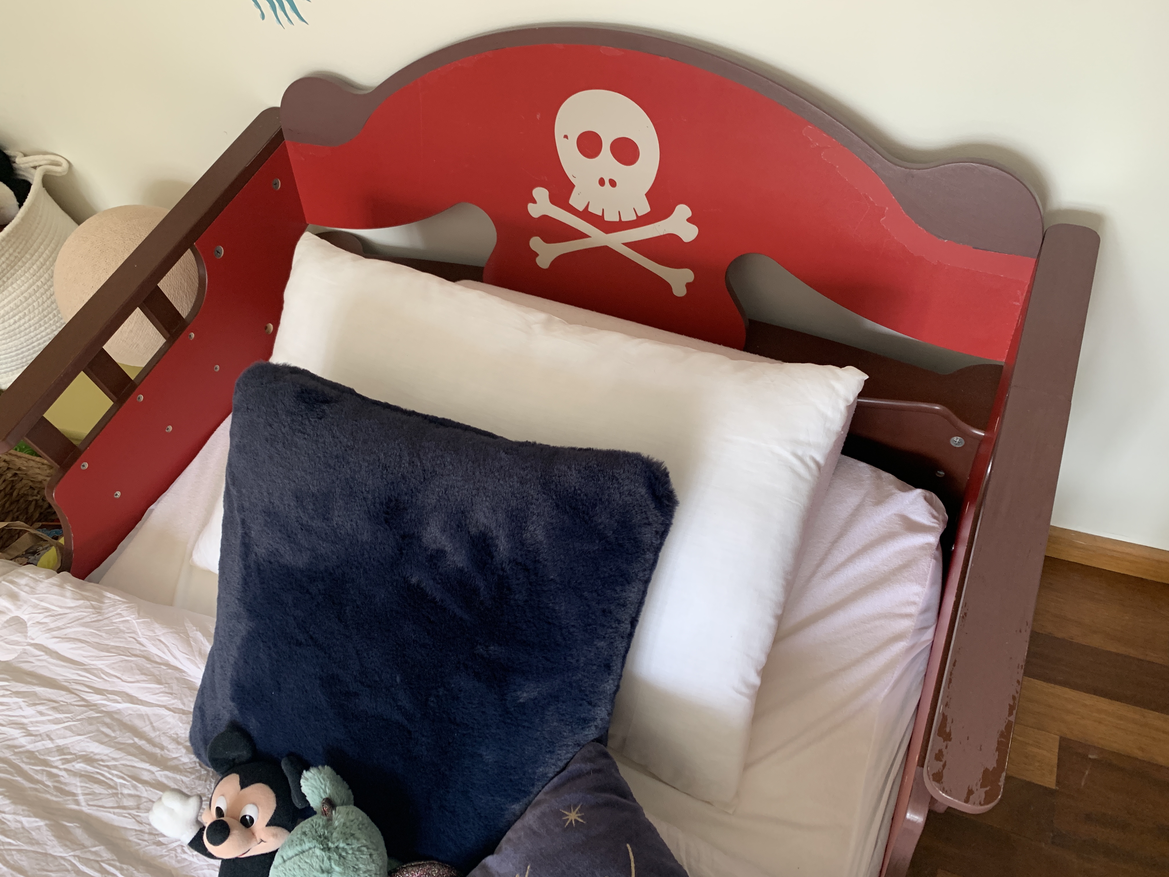 Lit enfant  Pirate  Crazy Shark 45 Neuville-sur-Oise (95)