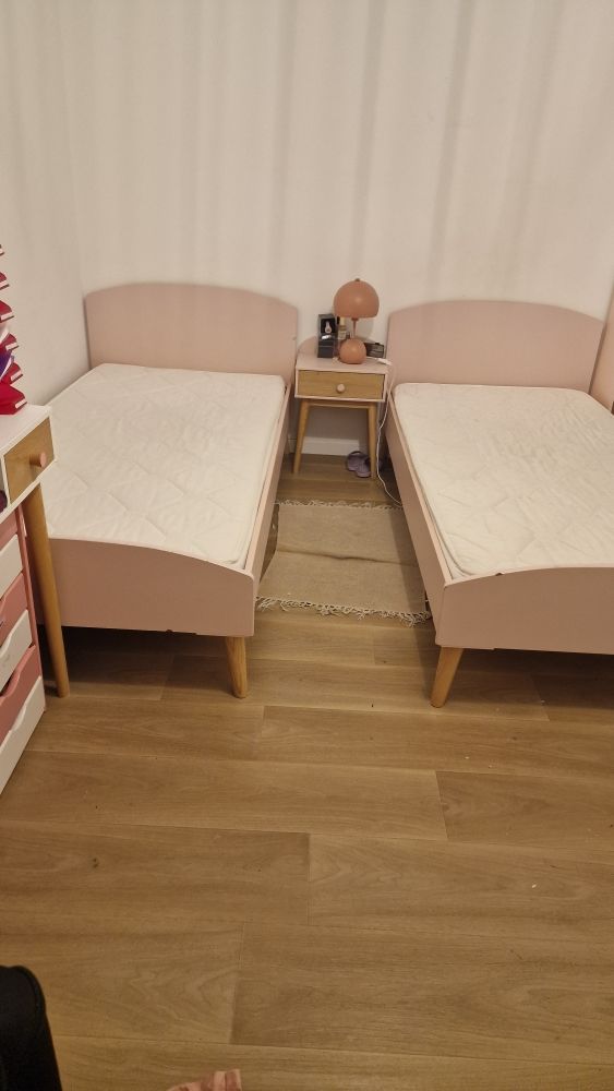 Un lit enfant rose 50 Bruy�res-sur-Oise (95)