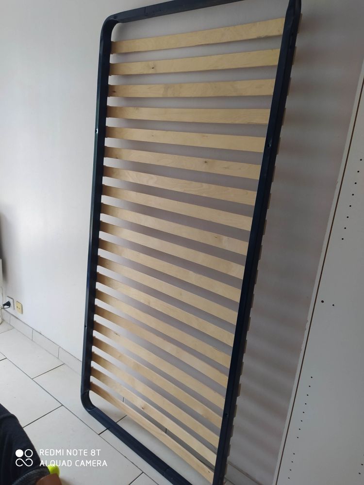 lit enfant   sommier   table de chevet 70 Chelles (77)