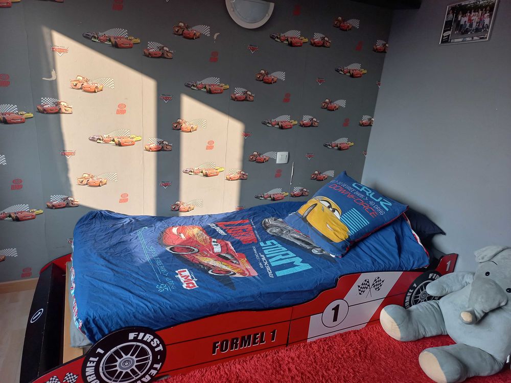 lit enfant voiture 50 Castres (81)