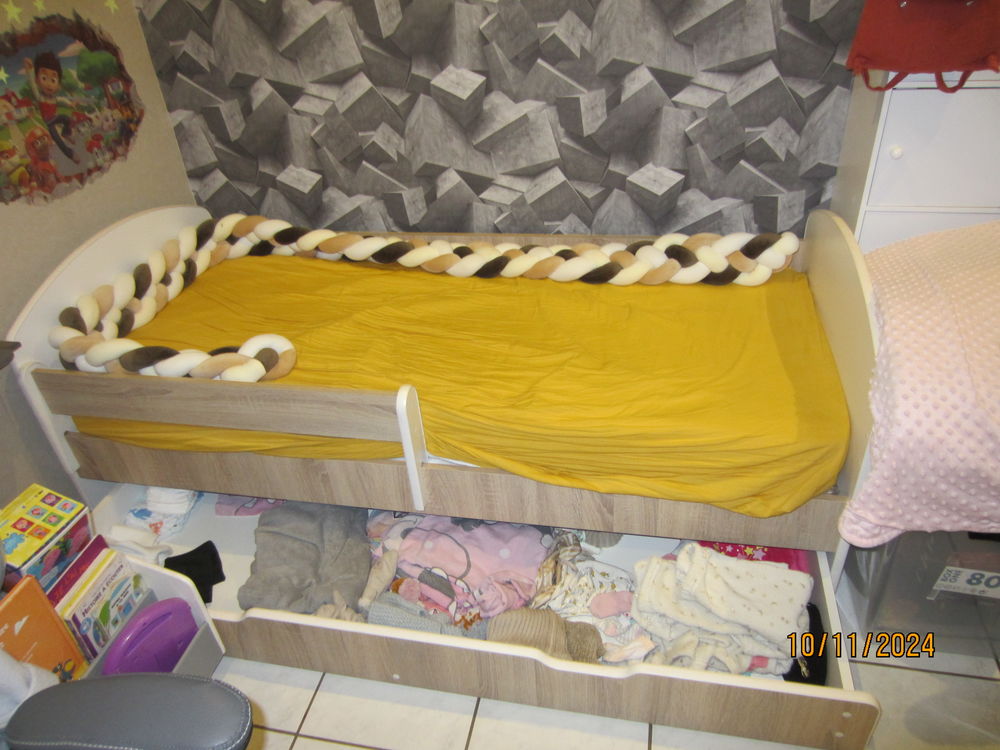 lit enfant 80 x180 avec coffre et 2 matelas 120 Amn�ville (57)