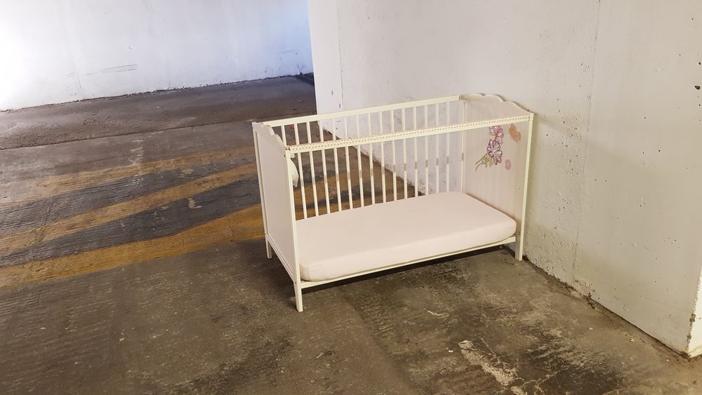 Lit enfant.. 15 Menton (06)