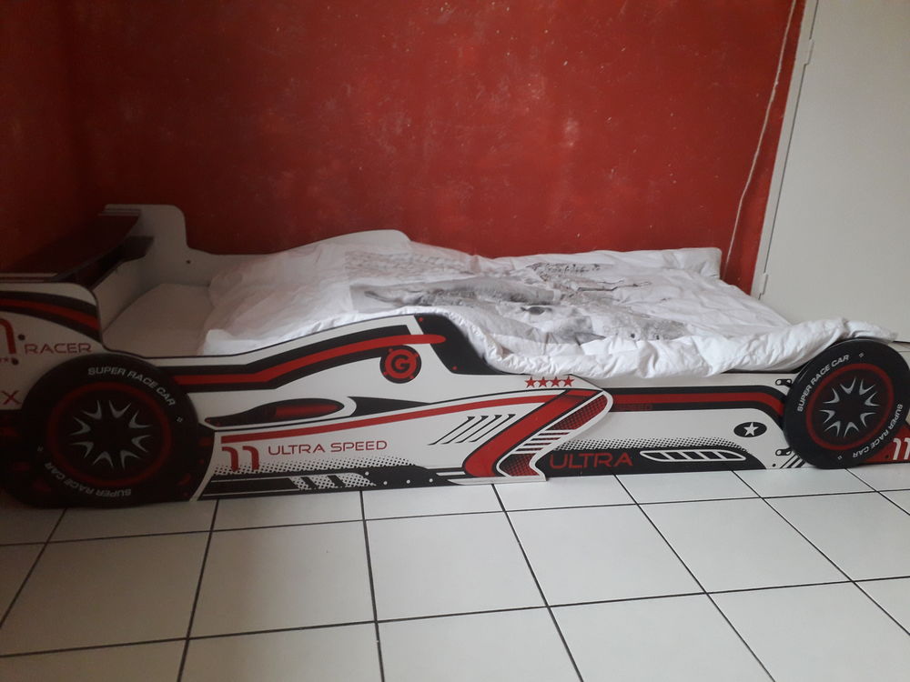 lit enfant 40 Sury-le-Comtal (42)