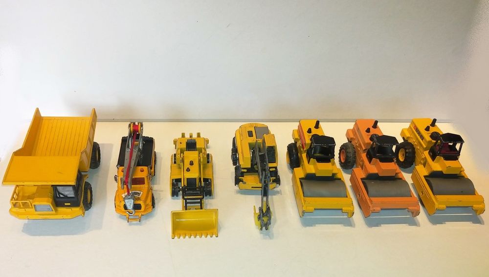 engins de chantier MAJORETTE (7� l'un)
7 Mirecourt (88)