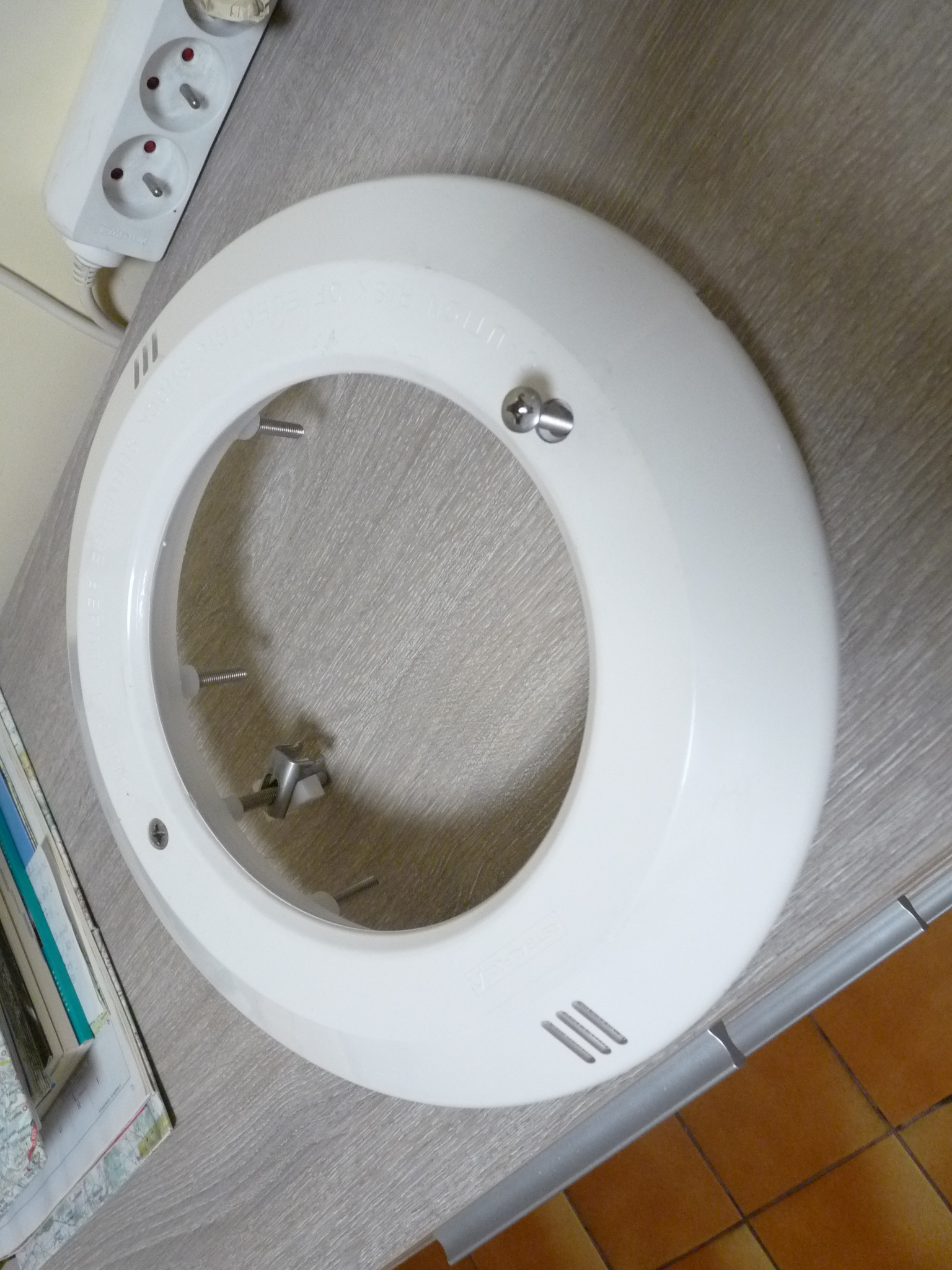 Enjoliveur de hublot lumineux piscine 20 Gourdon (46)