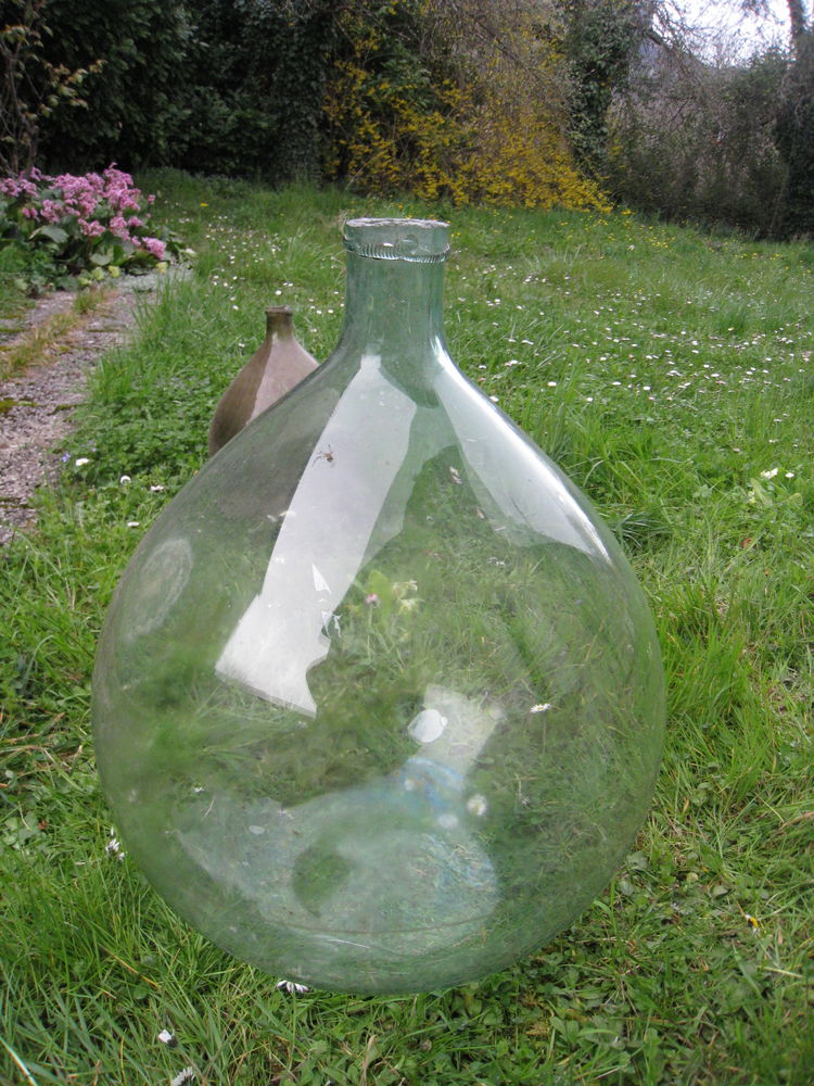 �norme dame Jeanne verre souffl� 1928 90 Saint-Ismier (38)