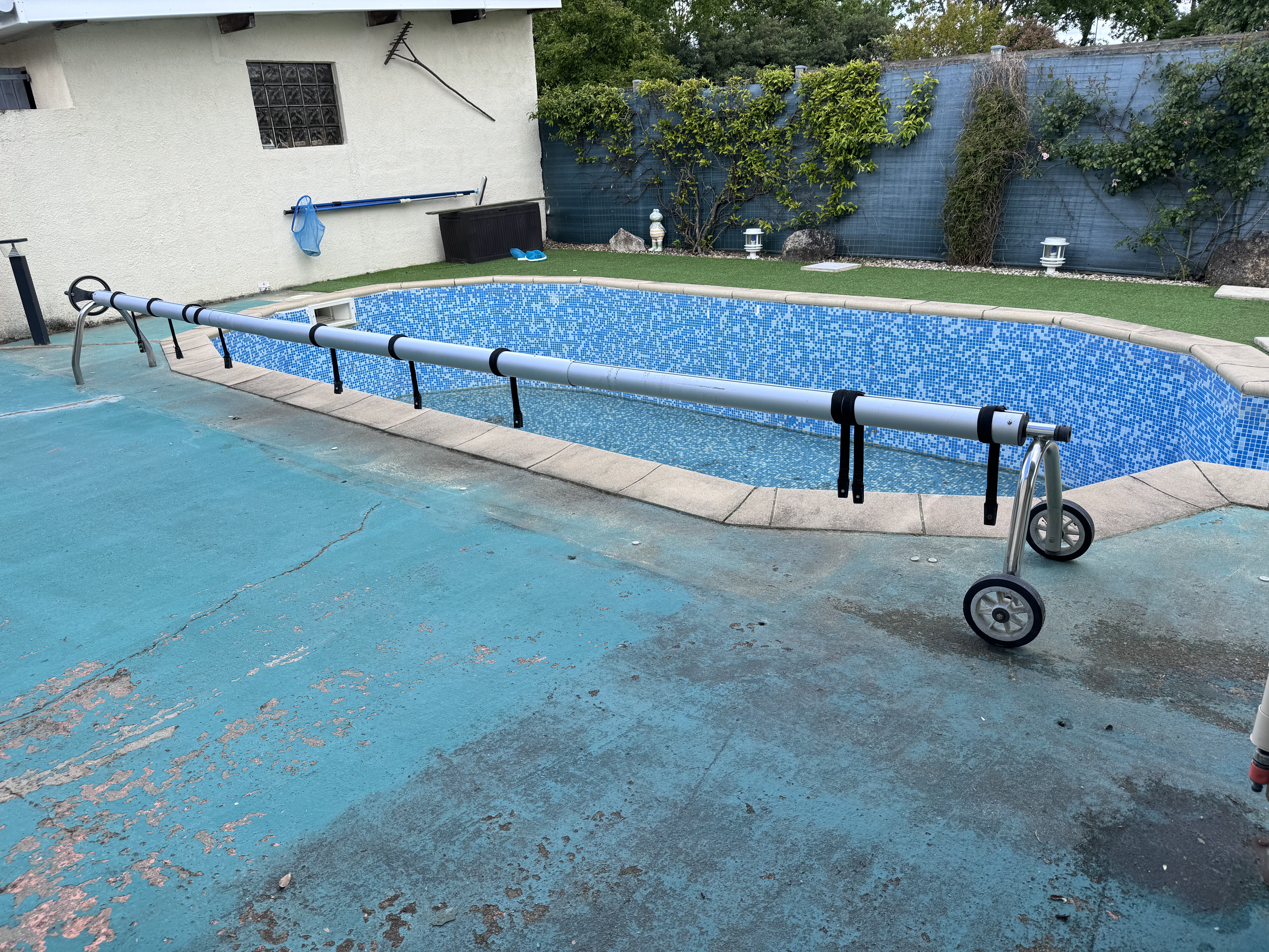 ENROULEUR BACHE PISCINE 70 Le Teich (33)