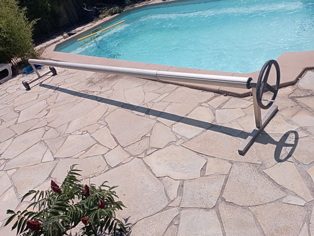 enrouleur pour bache piscine 80 Salon-de-Provence (13)