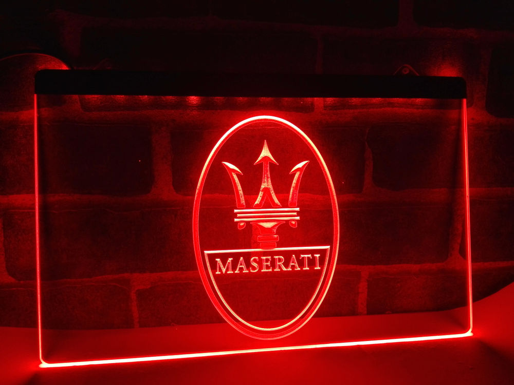 Enseigne lumineuse Maserati
40 Nancy (54)