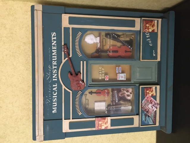 ENSEIGNE VINTAGE BOIS MUSICALE INSTRUMENT 20 Saint-Maur-des-Foss�s (94)