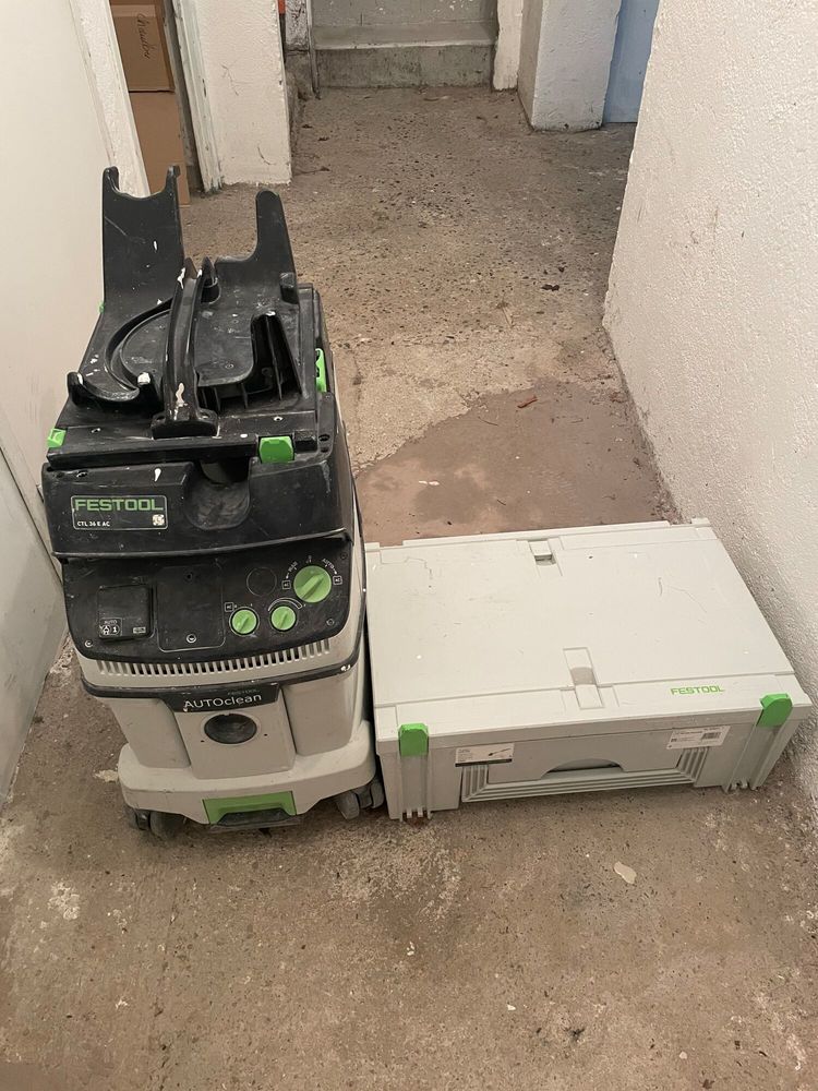 Ensemble Aspirateur et girafe Festool 
800 Thonon-les-Bains (74)