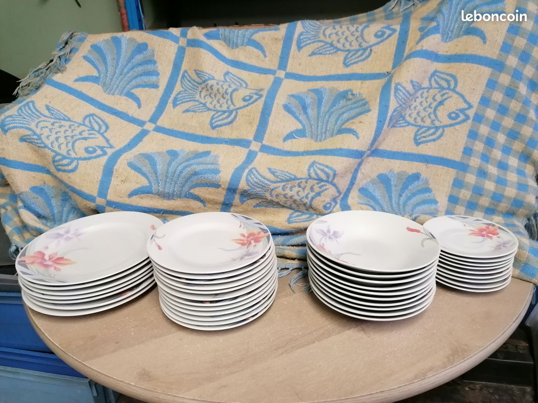 ENSEMBLE ASSIETTES 10 Varois-et-Chaignot (21)