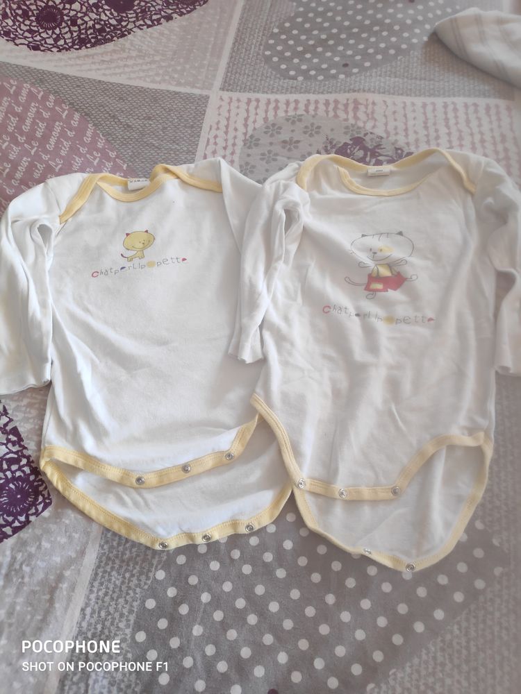 un ensemble de 2 bodies en 36 mois 1 Moosch (68)