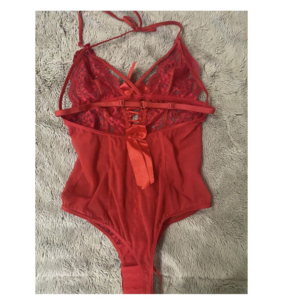 Ensemble body et string neufs 60 Antibes (06)