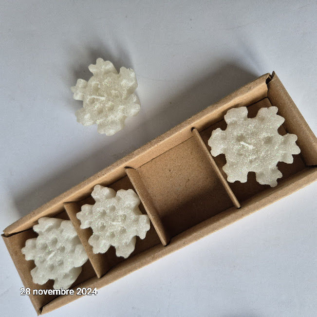 Ensemble de 4 bougies flocons de neige � paillettes pour d�c 3 Saumur (49)