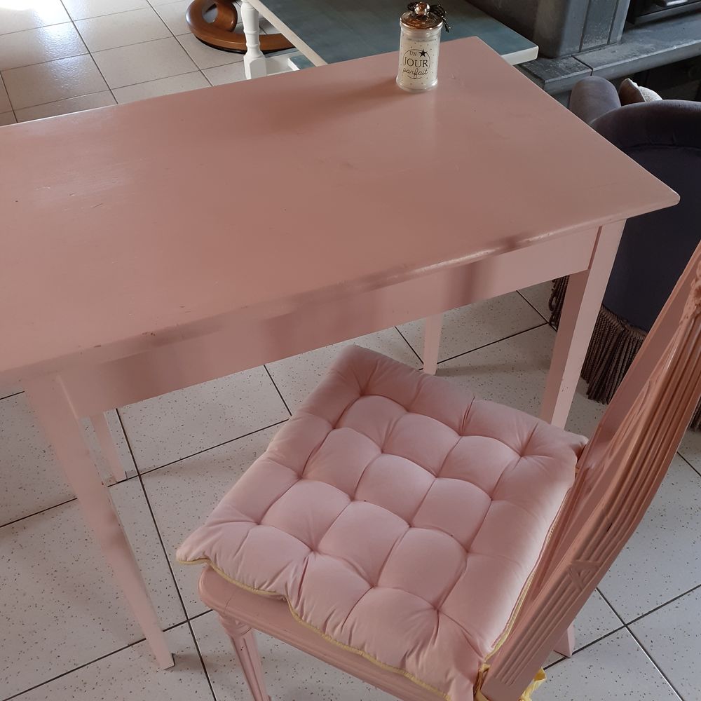  ensemble bureau fillette et 2 chaises tapiss�es 270 Aire-sur-l'Adour (40)