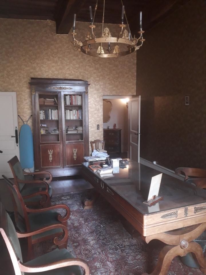 Ensemble bureau, secr�taire, biblioth�que, fauteuil, lustre 2400 Bourg-en-Bresse (01)