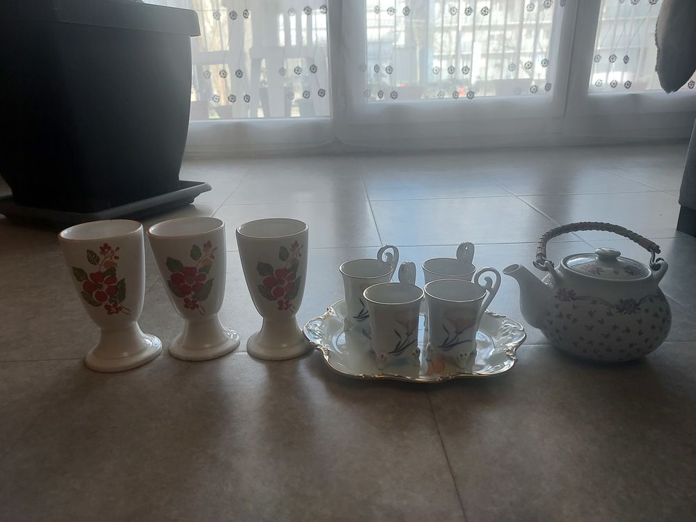 ensemble caf�/ th� 10 Le Havre (76)