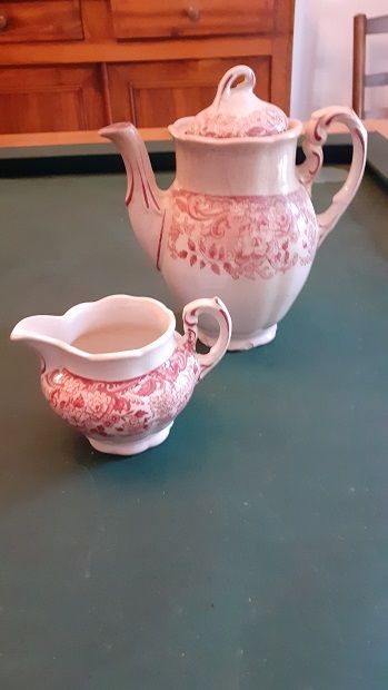  ensemble Cafetiere ,Pot a lait vintage 20 Al�s (30)