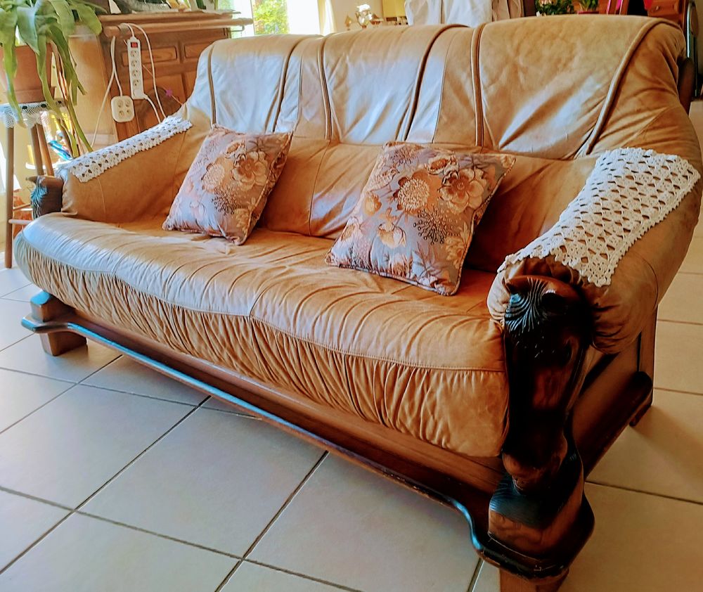 Ensemble canap� et 2 fauteuils cuir dans ossature bois 0 Saint-Sauveur (21)