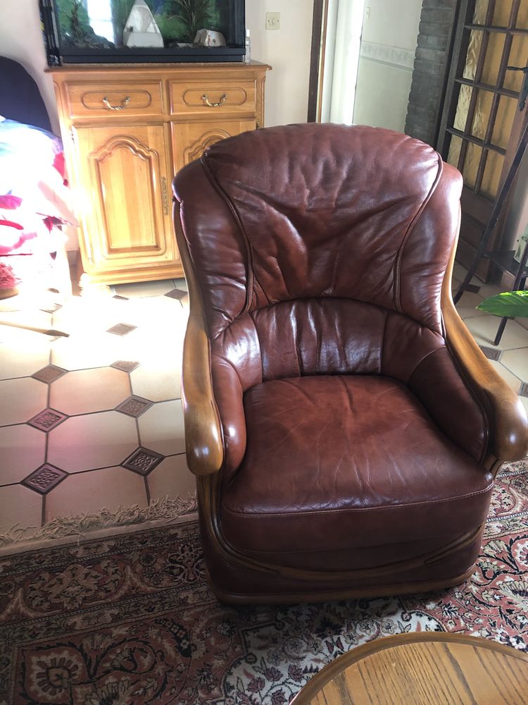 Bel ensemble canap� et fauteuils cuir 0 Toucy (89)