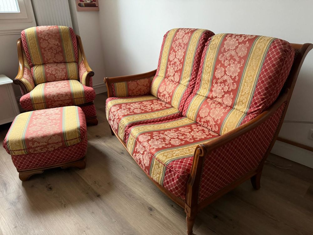 Ensemble canap� 2 places, fauteuil et pouf 100 Paris 12 (75)