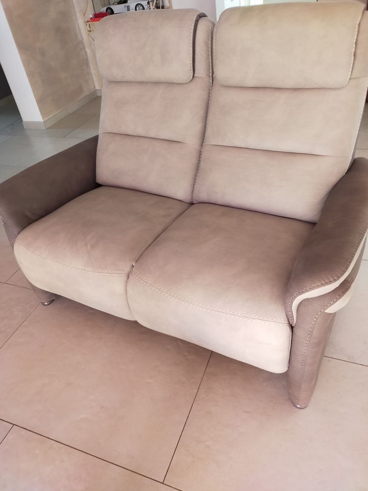 Ensemble de canap�s 1 de 3 places et 1 de 2 places 1190 Cournonsec (34)