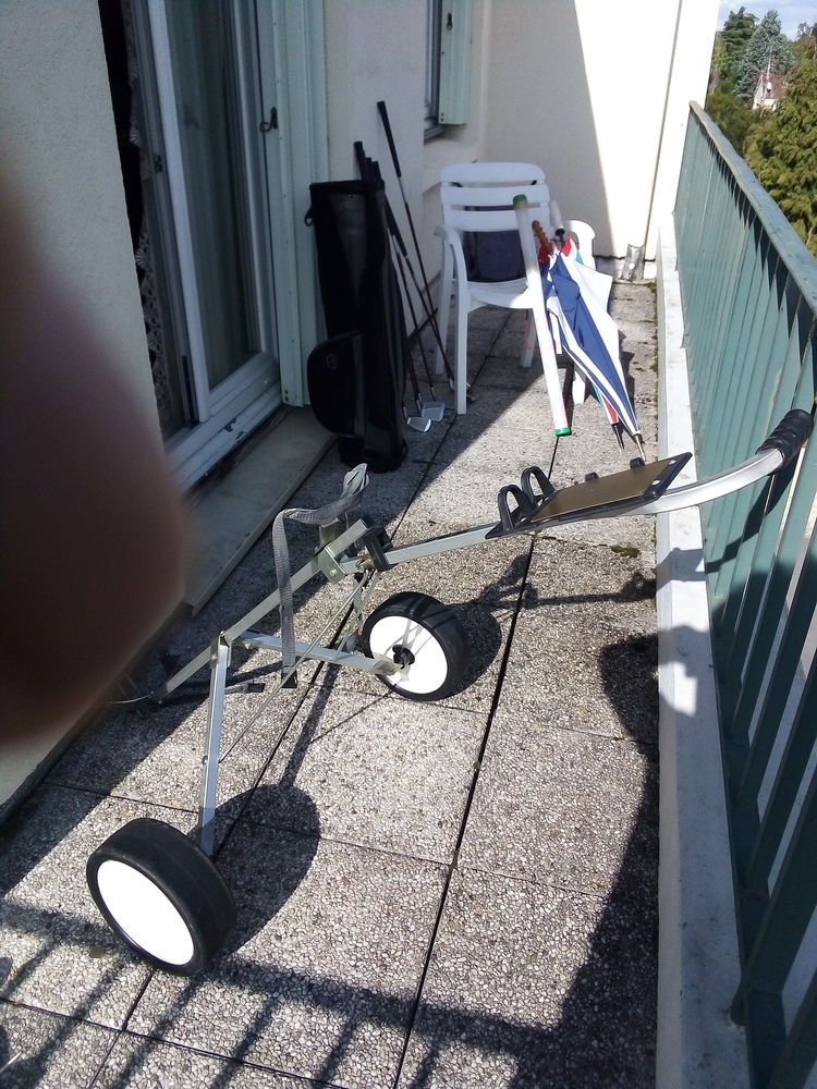 ensemble chariot et mat�riel de golf 50 L'Isle-Adam (95)