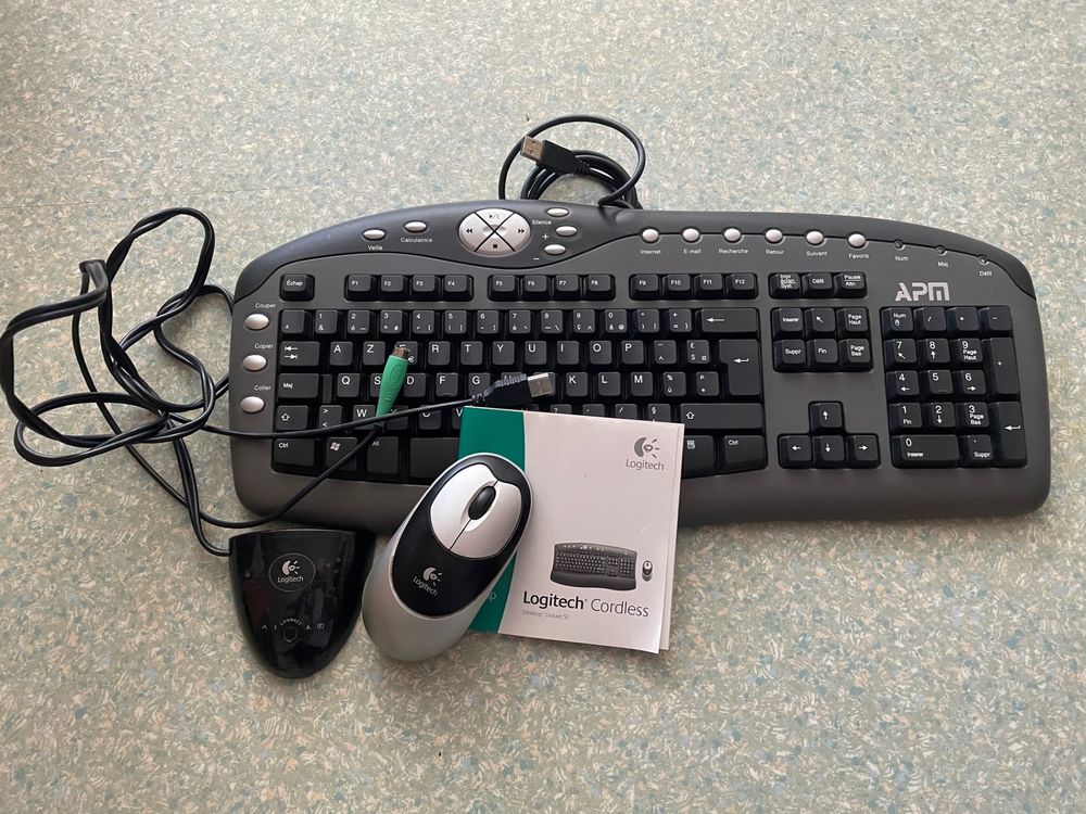 ensemble clavier et souris Logitech cordless desktop 9 Bourg-en-Bresse (01)