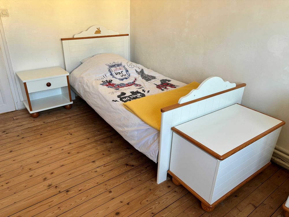 Ensemble complet 5 meubles chambre enfant marque EGUIZIER 520 Lagny-sur-Marne (77)